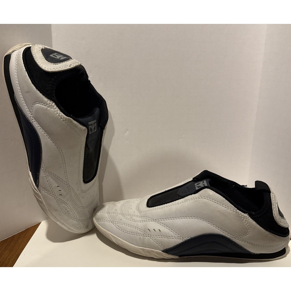 MOOTO WINGS Taekwondo Shoes Two Tone White & Black Size KOR 255‎ US 7